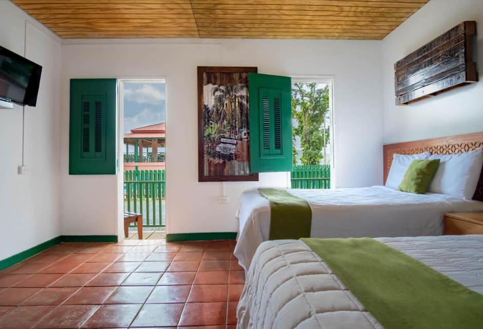 Hacienda Juanita Hotell Maricao Exteriör bild